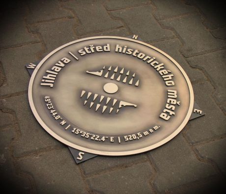 realizace - Informative Messingtafel zur Kennzeichnung des Zentrums der historischen Stadt Jihlava