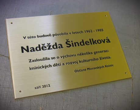 realizace - Mosazná pamětní tabule Naděžda Šindelková
