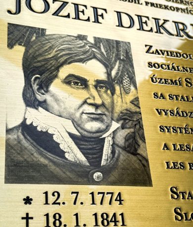realizace - Mosazná pamětní deska Jozef Dekret Matejovie