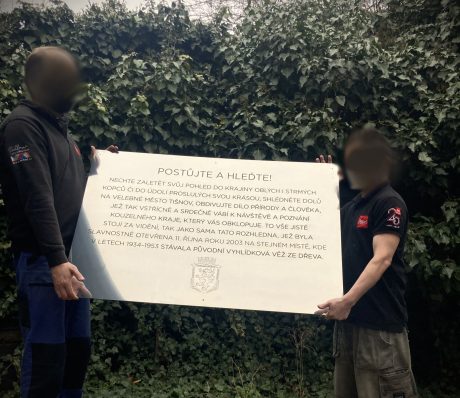 realizace - Nerezová pamětní tabule Postůjte a hleďte!