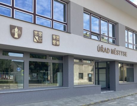 realizace - Wappen der Marktgemeinde Hustopeče nad Bečvou