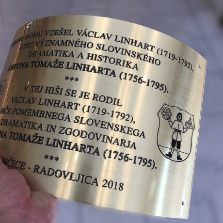 realizace - Mosazná pamětní tabule Václav Linhart (1719-1792)