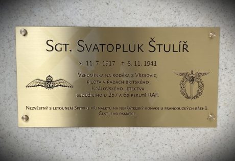 realizace - Mosazná pamětní deska SGT. Svatopluk Štulíř