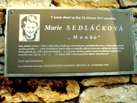 realizace - Hliníková pamětní deska Marie Sedláčková „Manka“