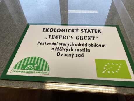 realizace - Werbeschild Ökohof Večeřův Grunt